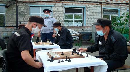 Осуждённым ИК № 13 с. Заозерное Хабаровского края, шахматы помогают принимать обдуманные и взвешенные решения 